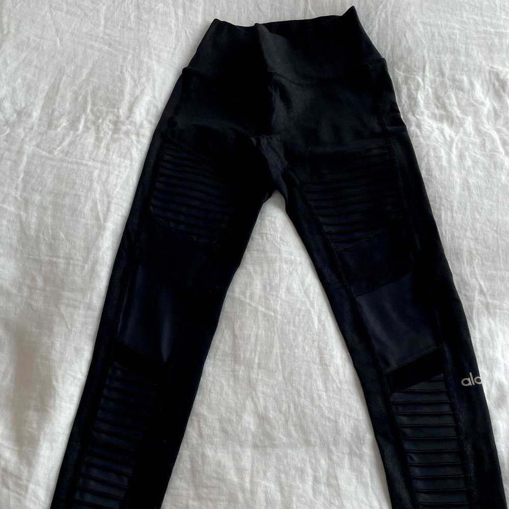 ALO Yoga Moto High Waist Leggings